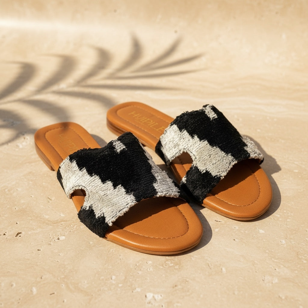 Noir Chevron • The Ikat Slide